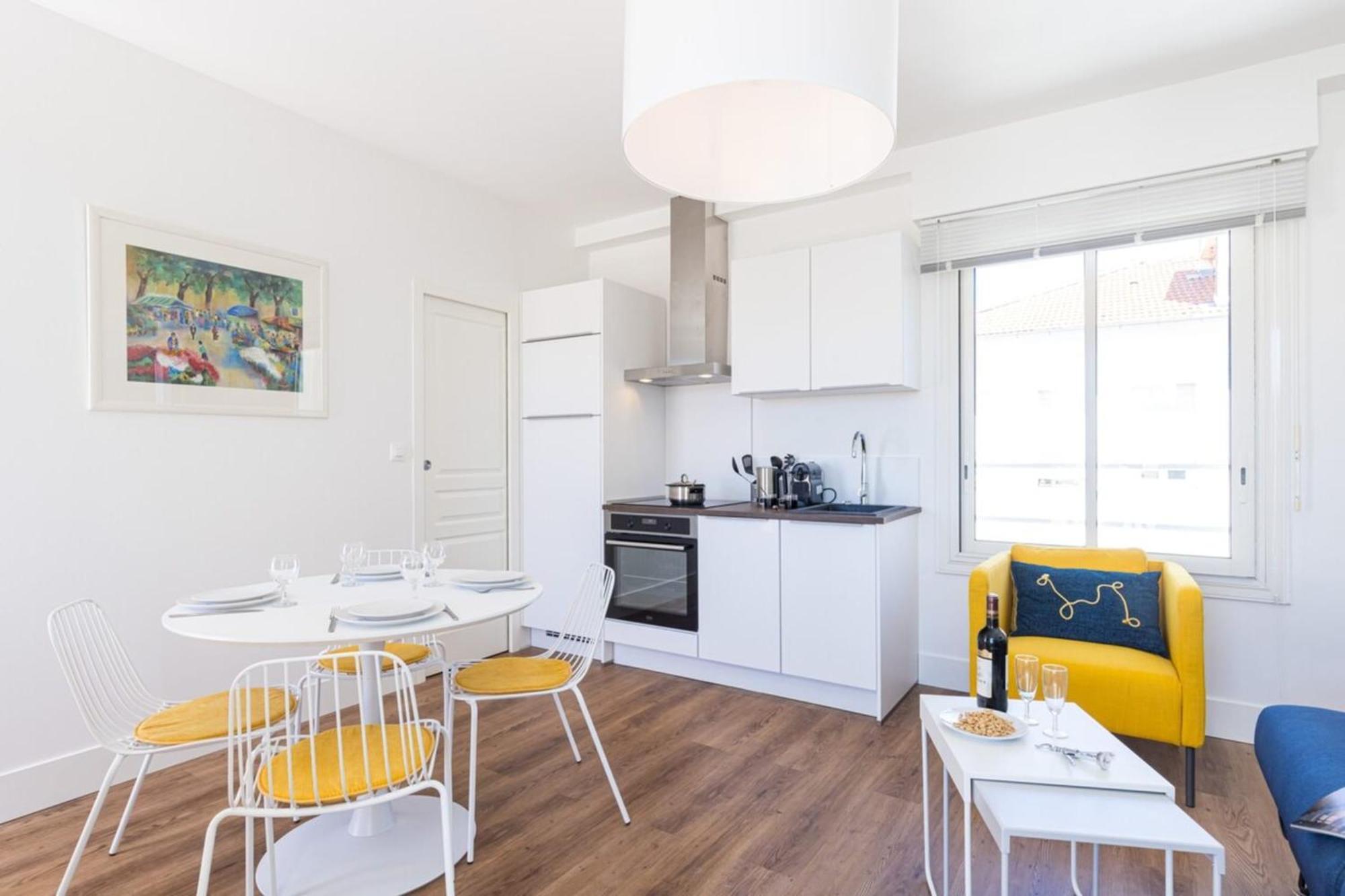 Spitalieri- Sunny Terrace With View -new Leilighet